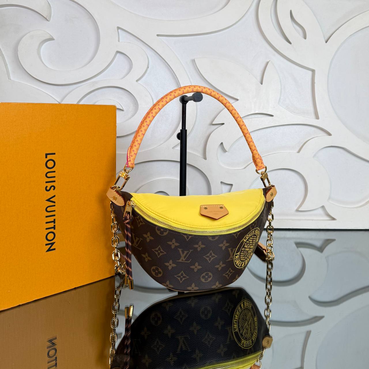 Louis Vuitton Bumbag

910688 ⭐️