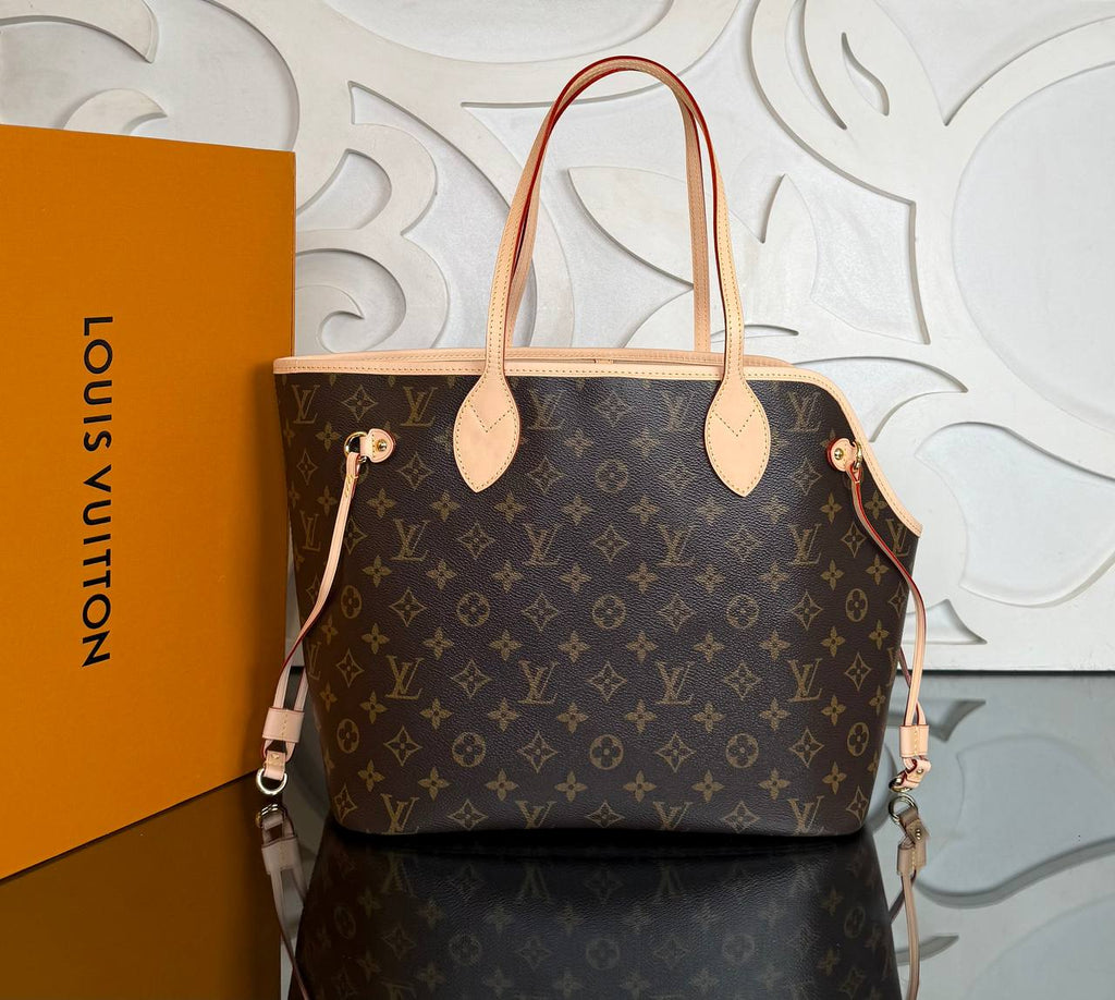 Louis Vuitton Neverwoof Bag 

910629 ⭐️