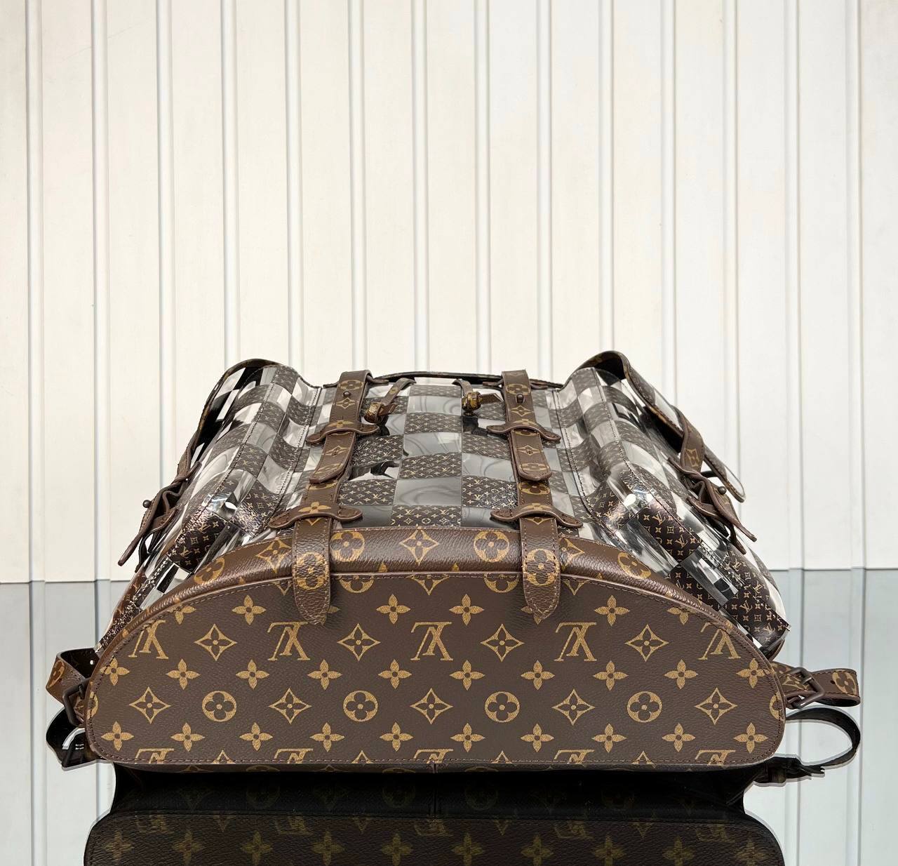 Louis Vuitton Christopher Backpack 

5632-2 ⭐️