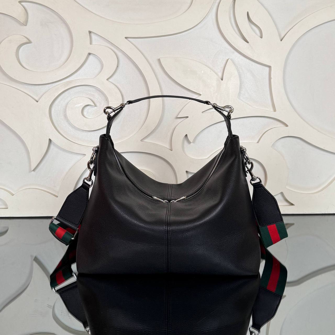 Gucci Brera Medium Crossbody Bag 

32x25 cm
910573 ⭐️