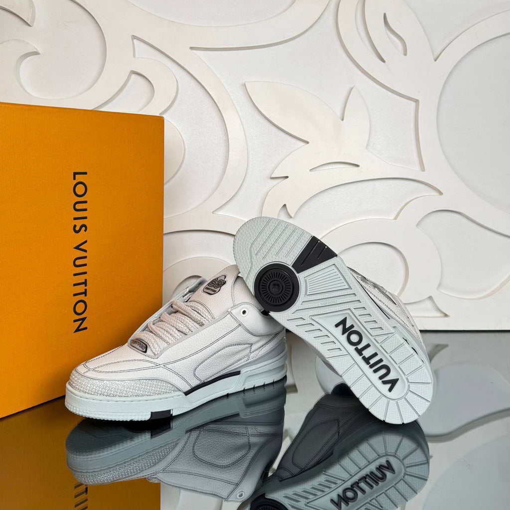Louis Vuitton Skate Sneakers

3720-6 ⭐️