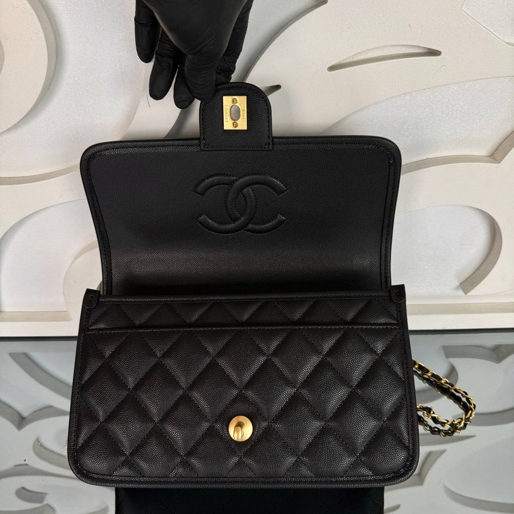 Chanel Medium Flap Bag

25x16 cm
910206 ⭐️