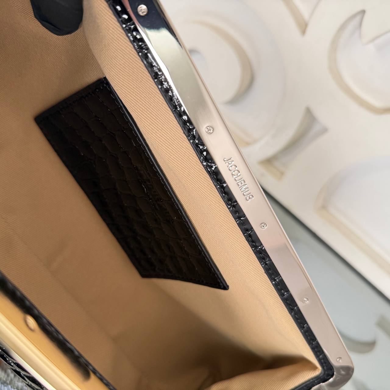 Jacquemus The Berlingot Medium 
Γυναικεία τσάντα 
34x13 cm
910806 ⭐️