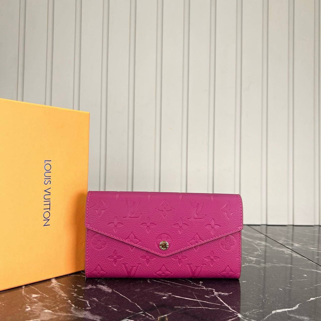 Louis Vuitton Sarah Wallet 

79-2 ⭐️