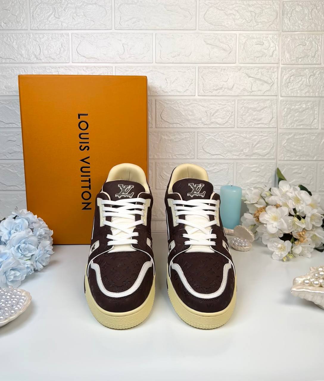 Louis Vuitton Sneakers

3793-5 ⭐️