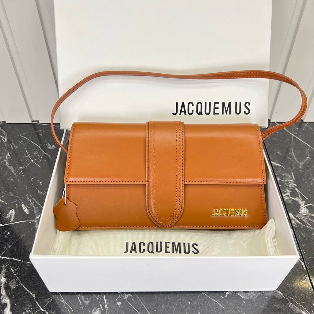 Jacquemus Lee Petit Bambino 

28x15 cm
5736-1 ⭐️
