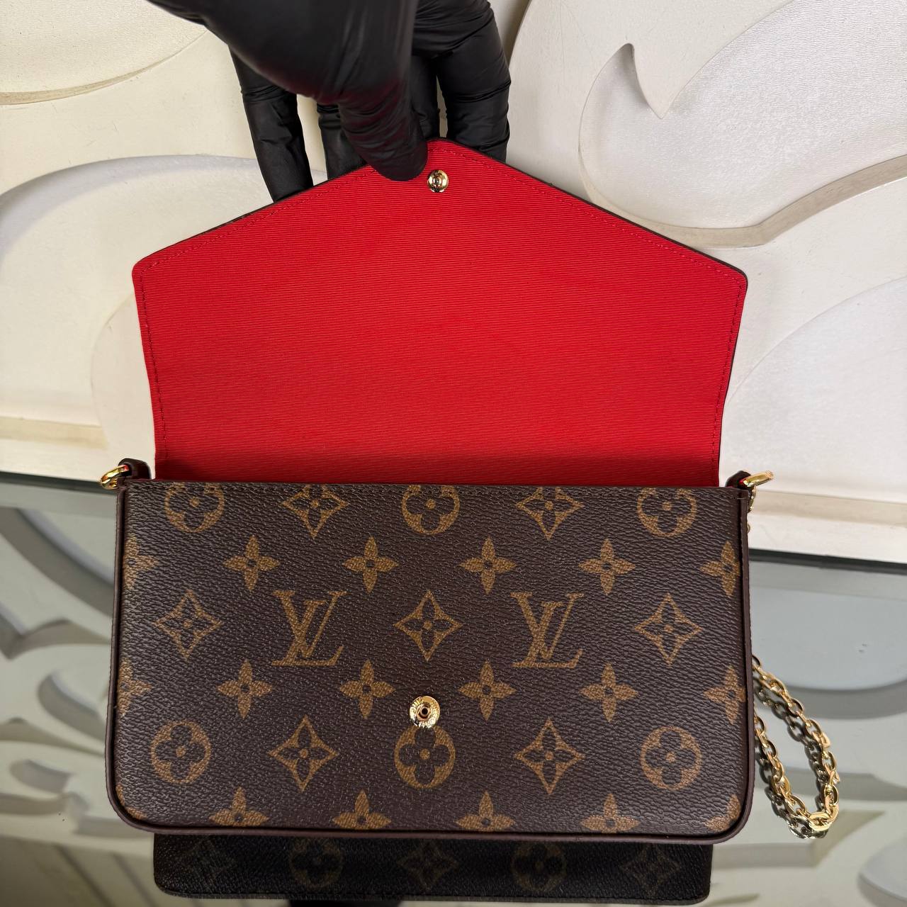 Louis Vuitton Felicie Pochette Monogram 

96.A ⭐️