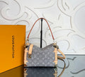 Louis Vuitton Side Trunk MM Denim

910157 ⭐️