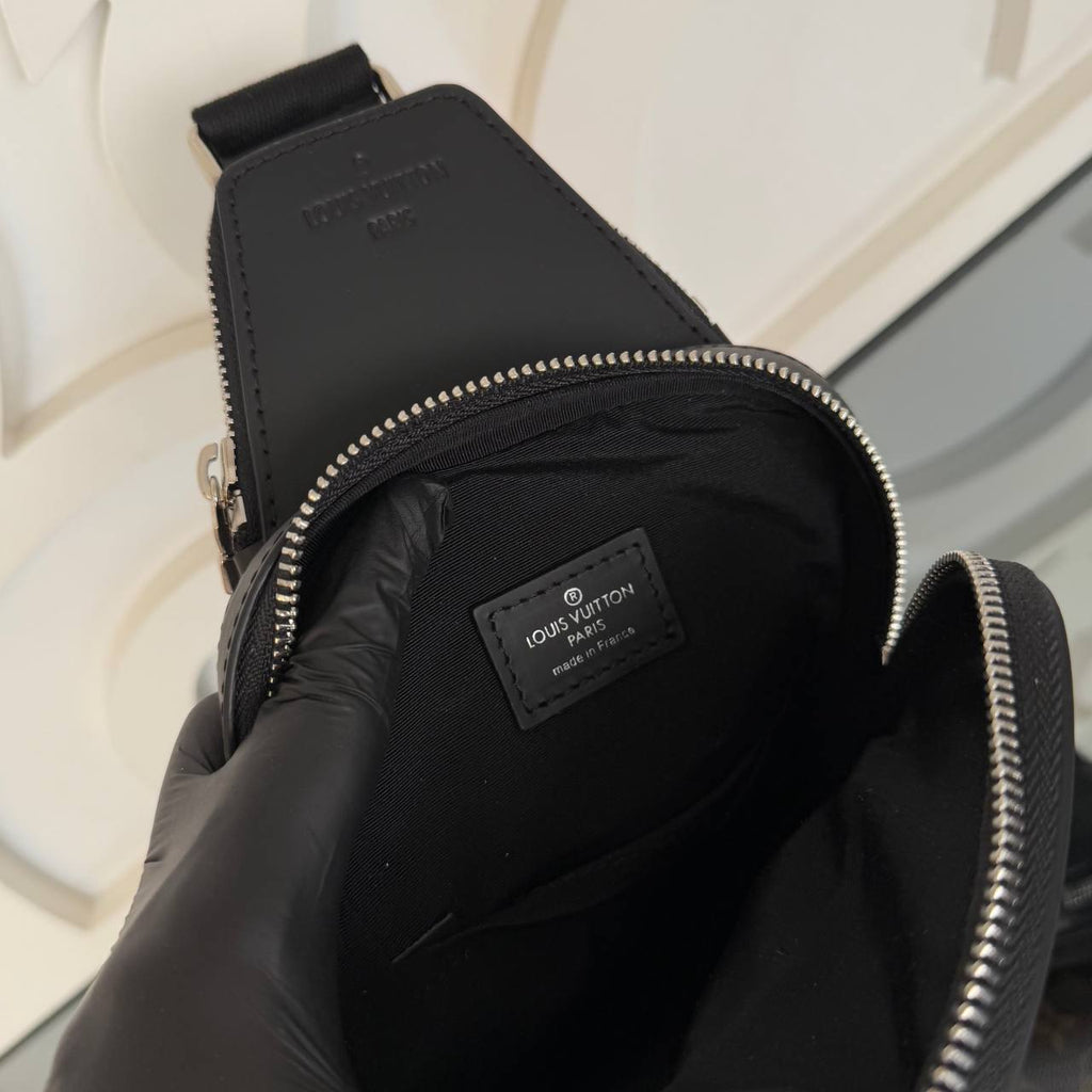 Louis Vuitton Avenue Sling Bag Small

⭐️
