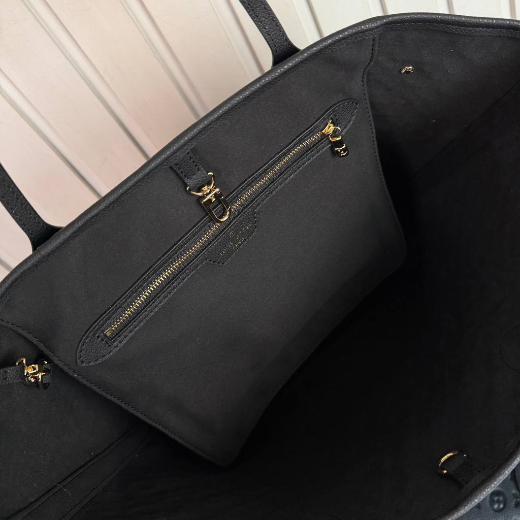 Louis Vuitton LV x TM Neverfull MM

910126 ⭐️