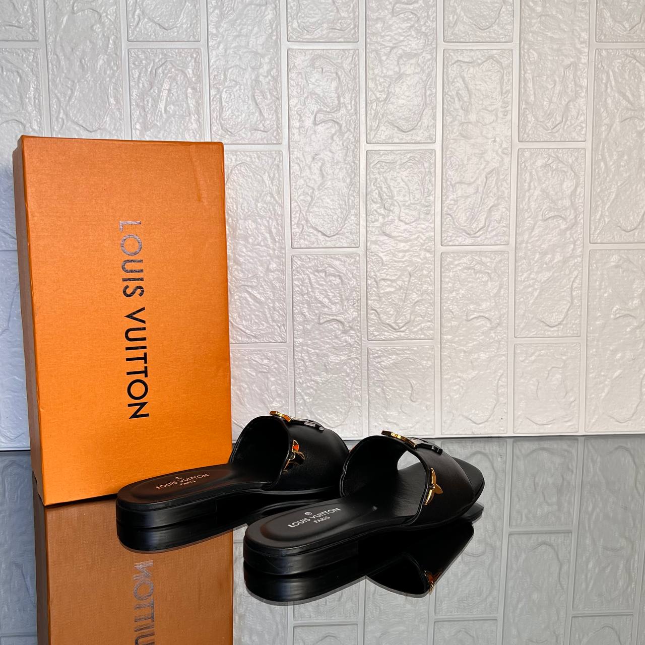 Louis Vuitton Mare Flat Mule

911256 ⭐️