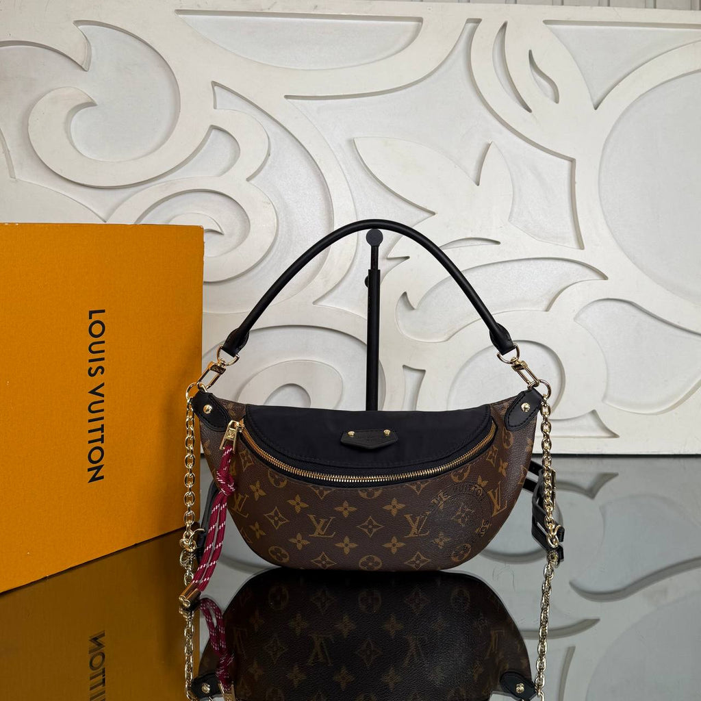 Louis Vuitton Bumbag

910688 ⭐️