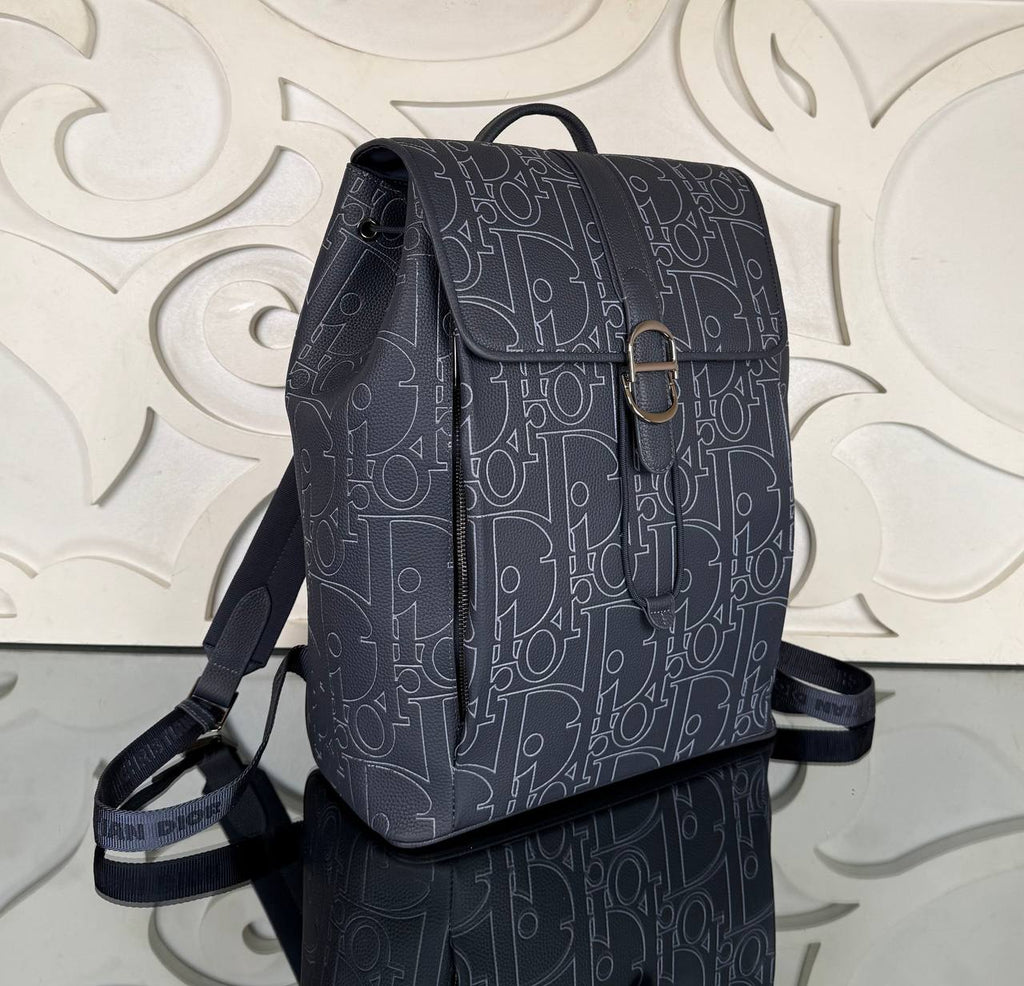 Christian Dior Daily Backpack with Flap

32x40 cm
910413 ⭐️