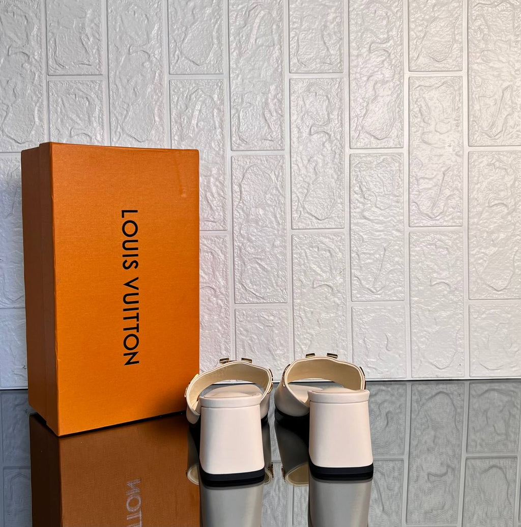 Louis Vuitton Mare Mule 8cm

911237 ⭐️