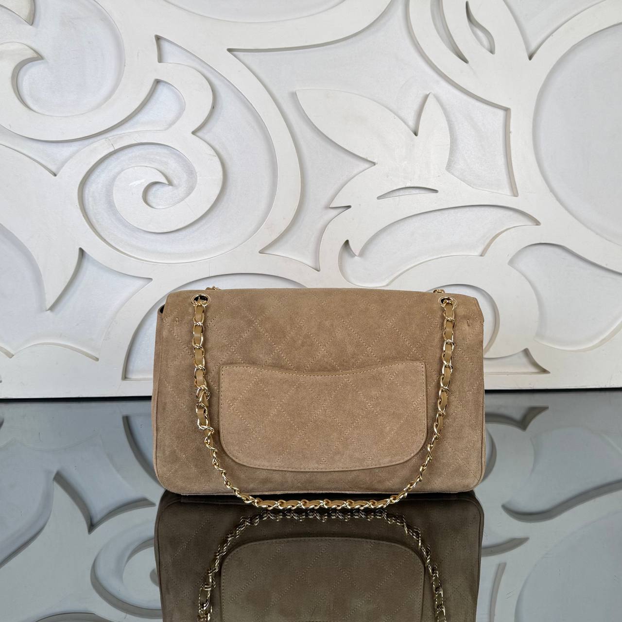Chanel Large Suede Flap Bag

32x22 cm
910952 ⭐️