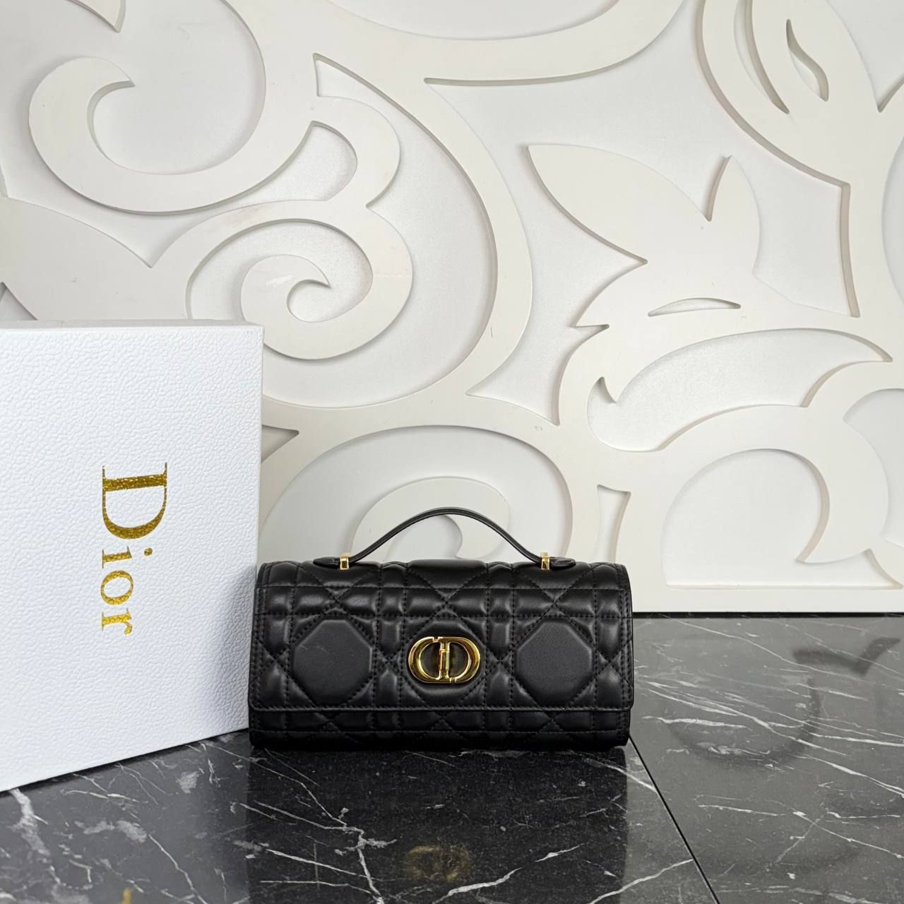 Christian Dior Dioramour Miss Caro Small 

24x10.5 cm
910186 ⭐️