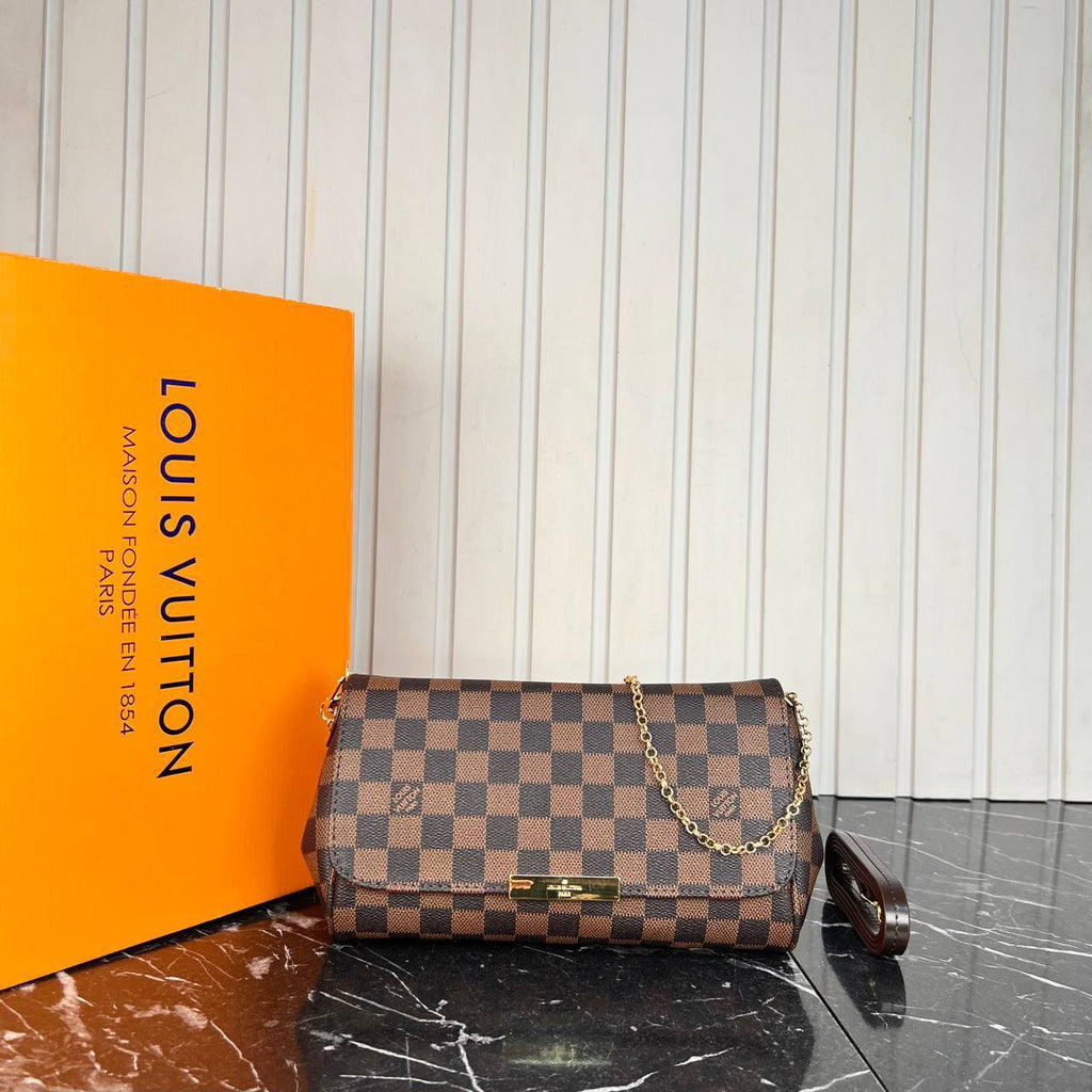 Louis Vuitton Favorite PM 

229 ⭐️