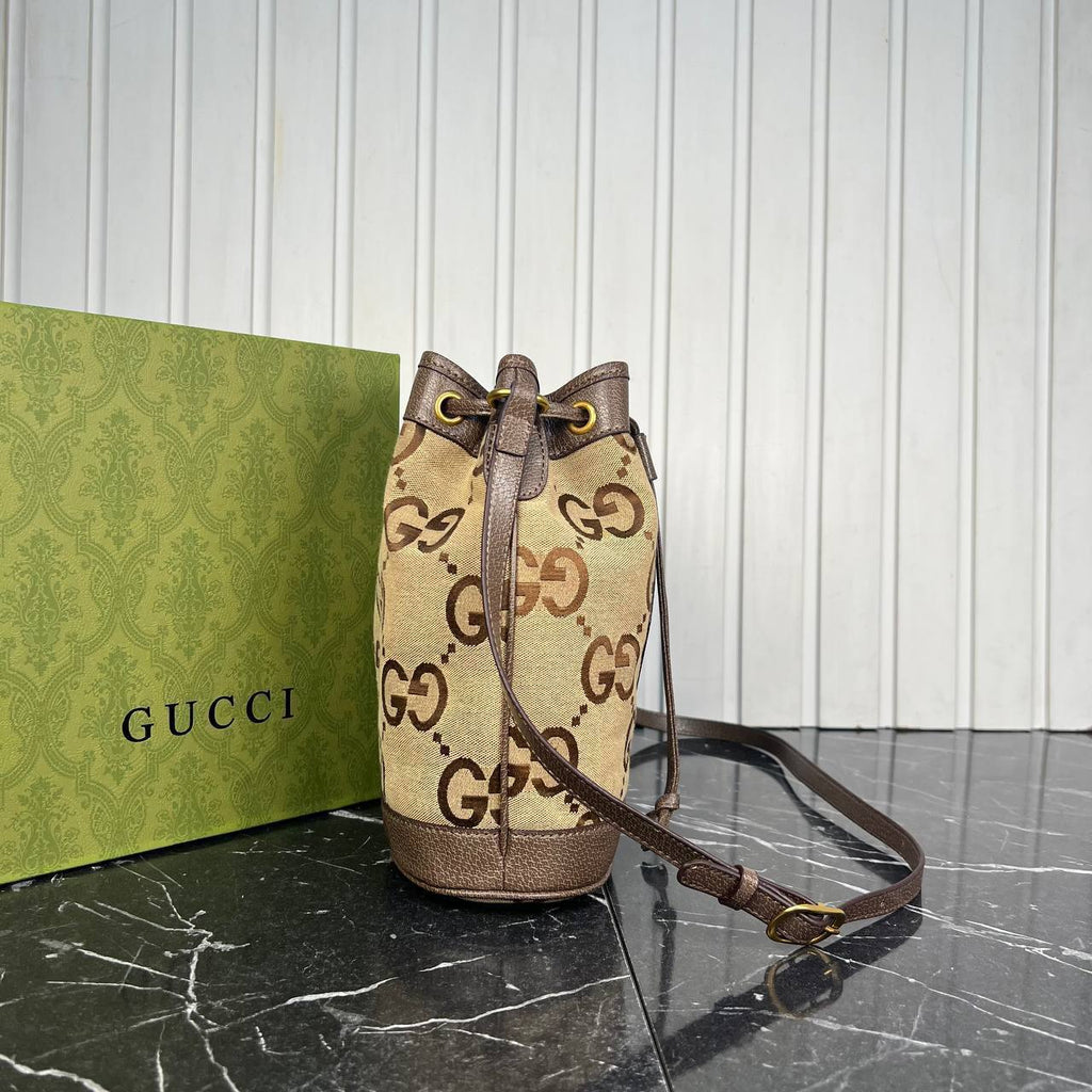 Gucci Neo Vintage Bag 
Τσάντα 
27x26 cm 
794