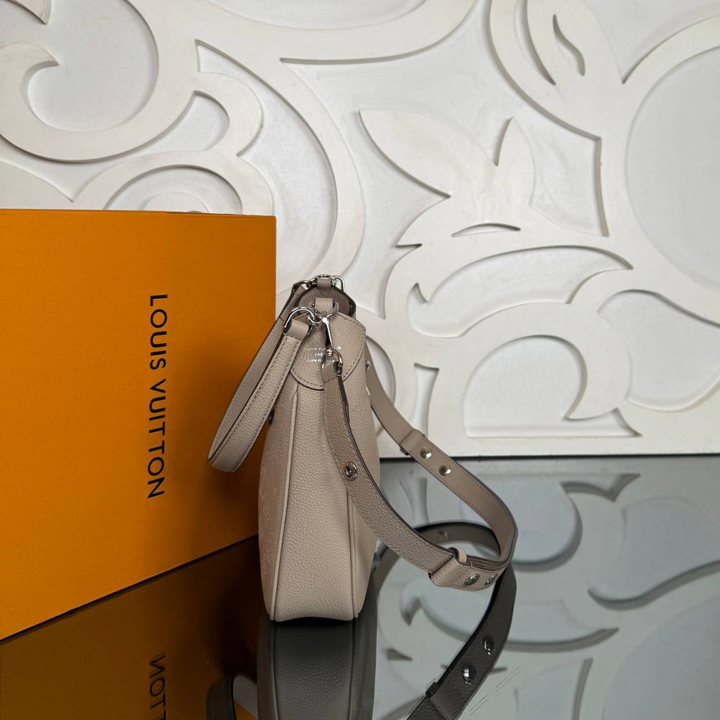Louis Vuitton Mahina All Around PM

910590 ⭐️