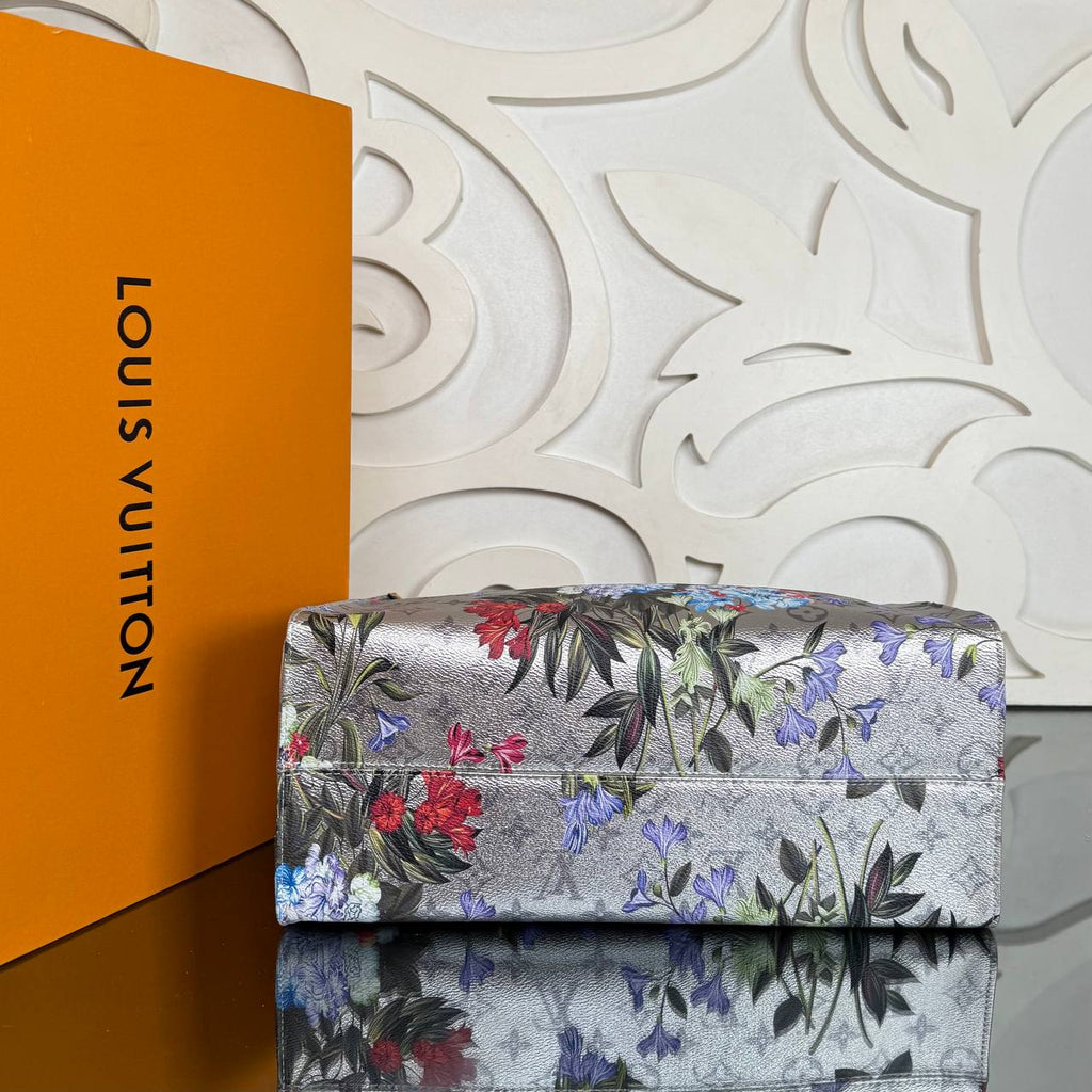 Louis Vuitton OnTheGo MM Limited Edition

910628 ⭐️