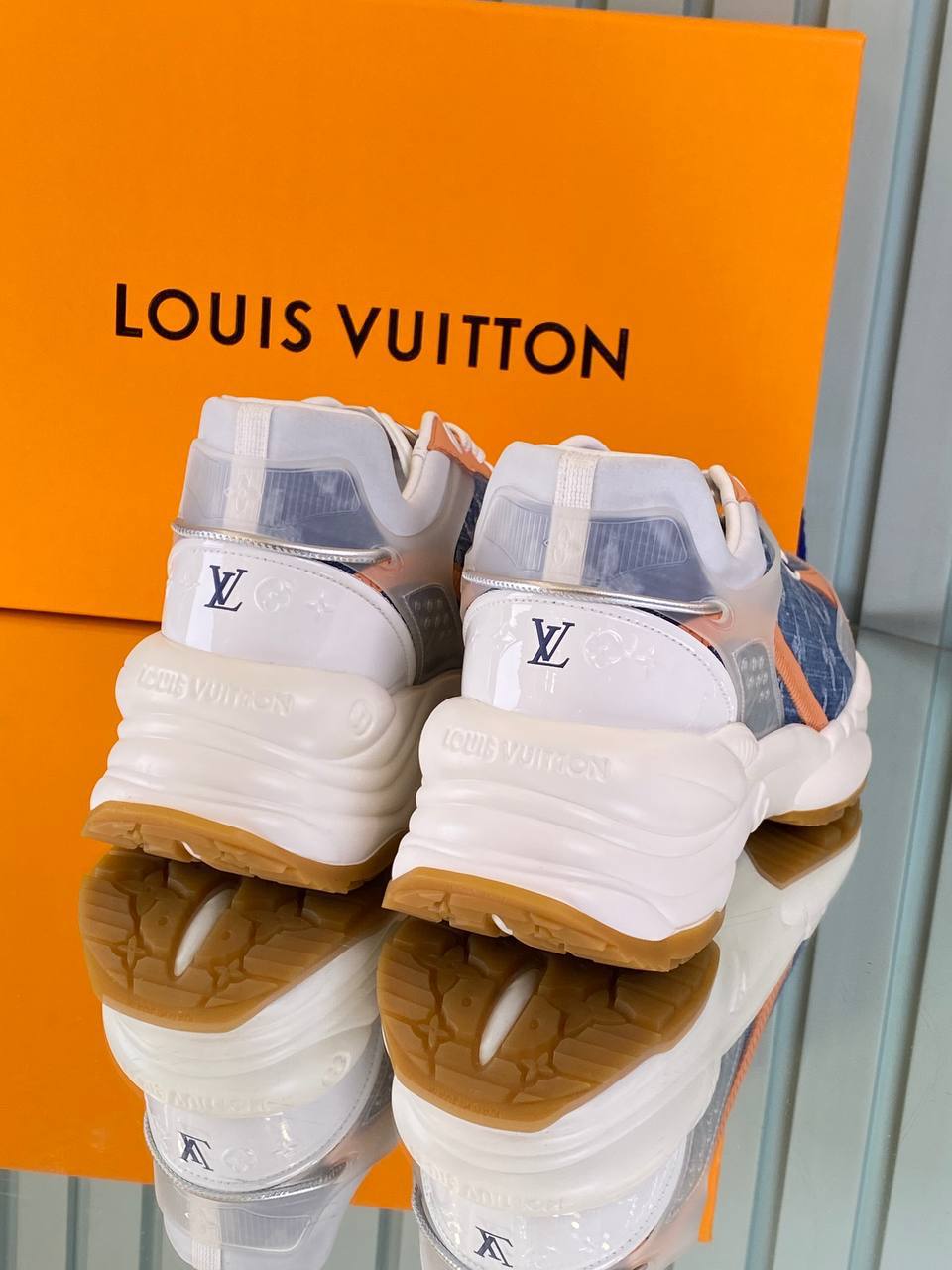 Louis Vuitton Run 55 Sneakers 

3793-2 ⭐️