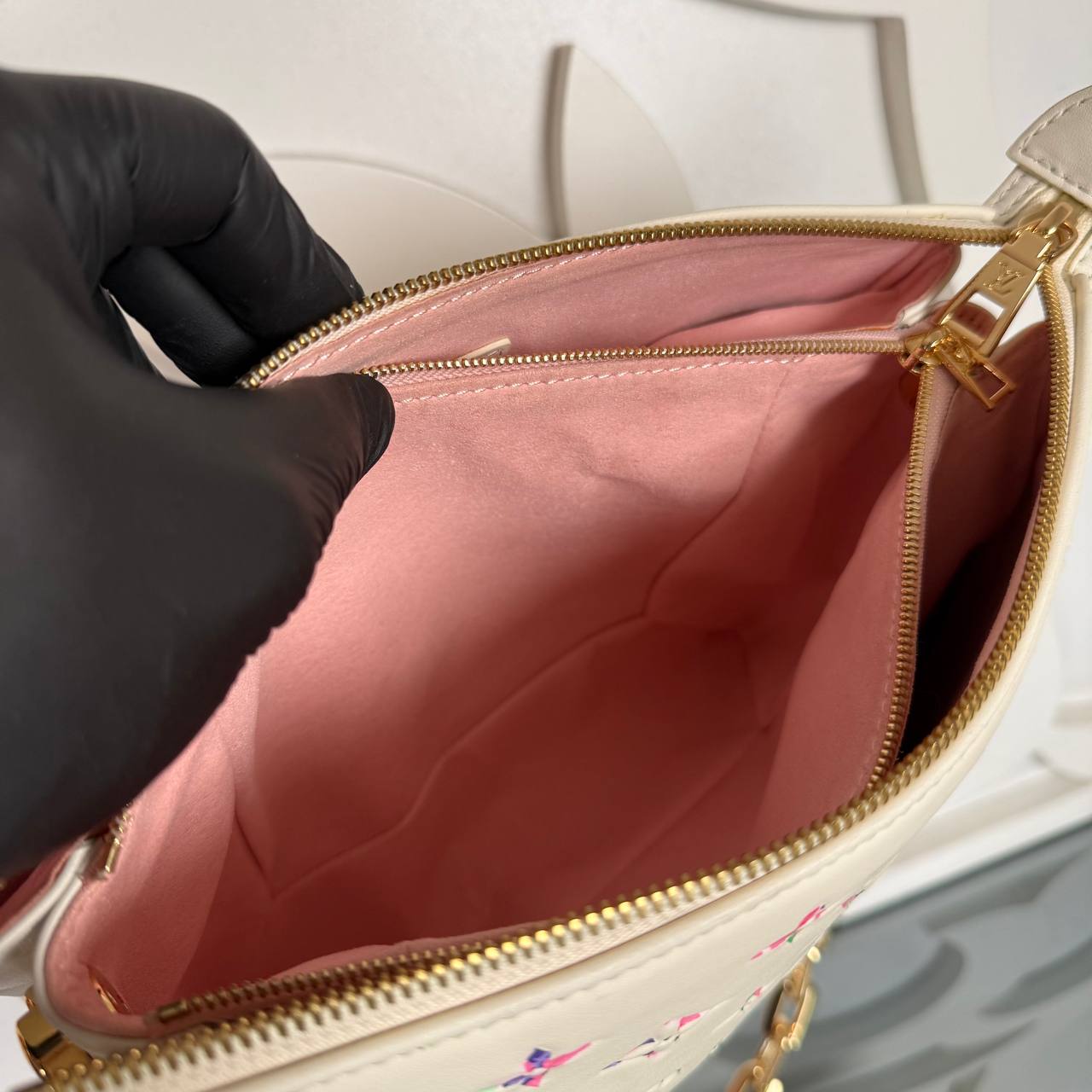 Louis Vuitton Coussin PM 

910238 ⭐️