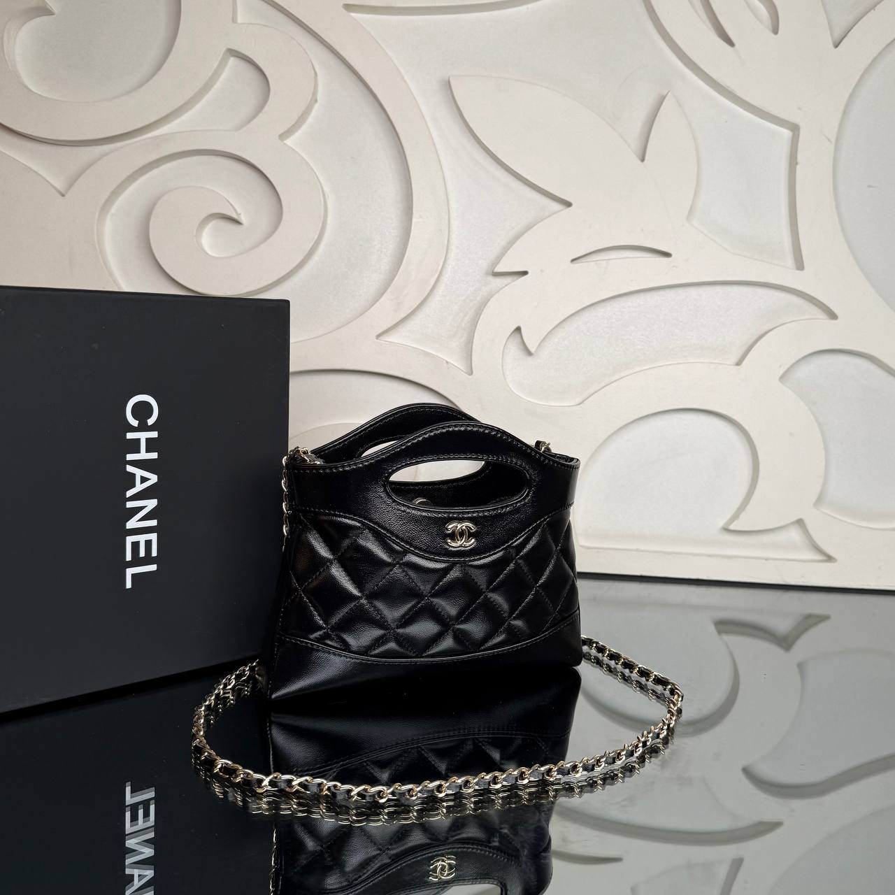 Chanel Nano Shopping Bag

20x14 cm 
910410 ⭐️