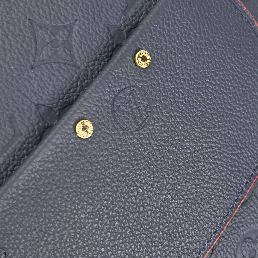 Louis Vuitton Boite Chapeau Bag 

705.2