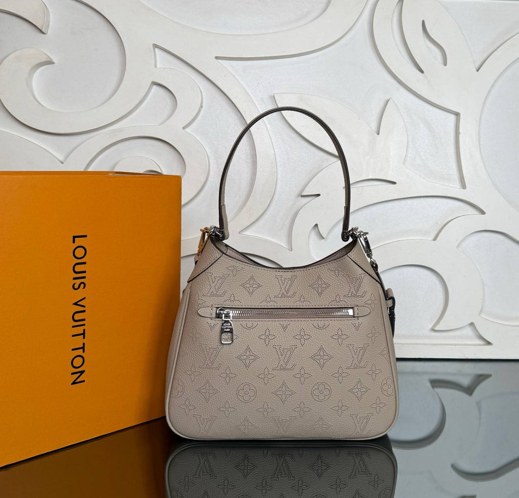 Louis Vuitton Mahina All Around PM

910590 ⭐️