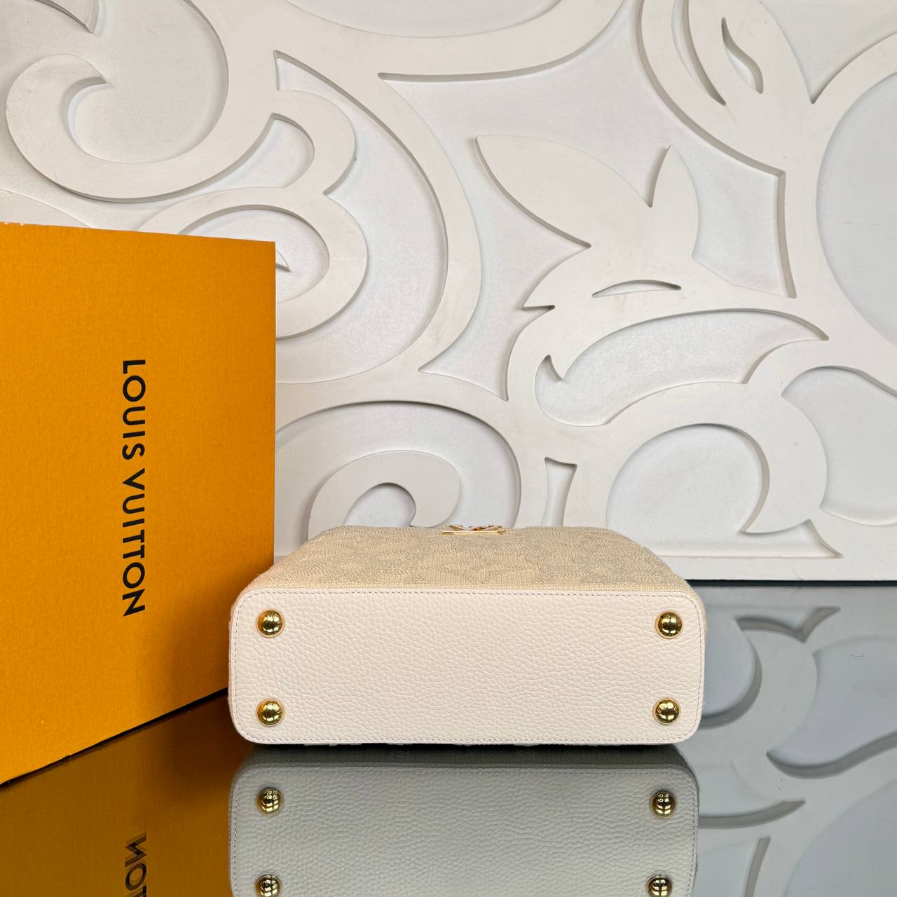 Louis Vuitton Capucines BB

910346 ⭐️