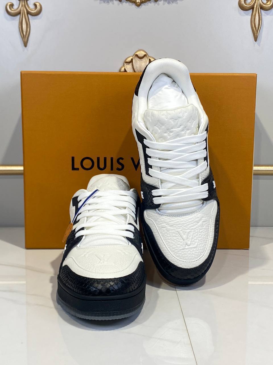 Louis Vuitton Python Sneakers

911060 ⭐️
