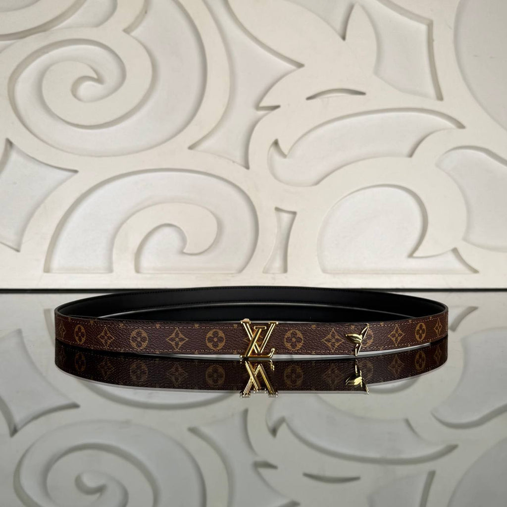 Louis Vuitton Pretty LV 20 mm Reversible Belt

217037 ⭐️