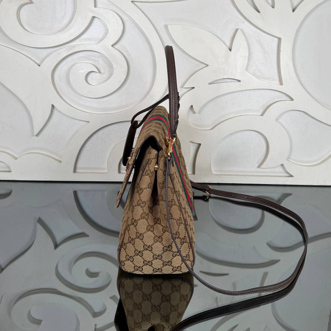 Gucci Paparazzo Medium Top Handle Bag

32x24 cm 
910887 ⭐️