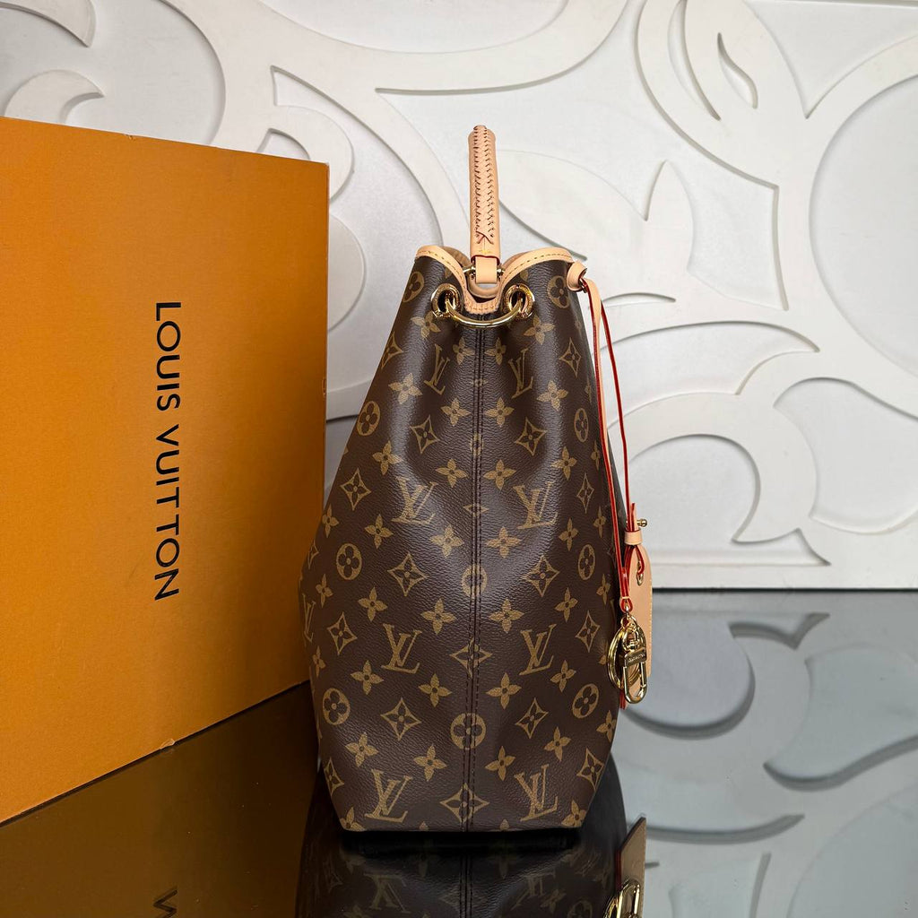 Louis Vuitton Again Bag

910331 ⭐️