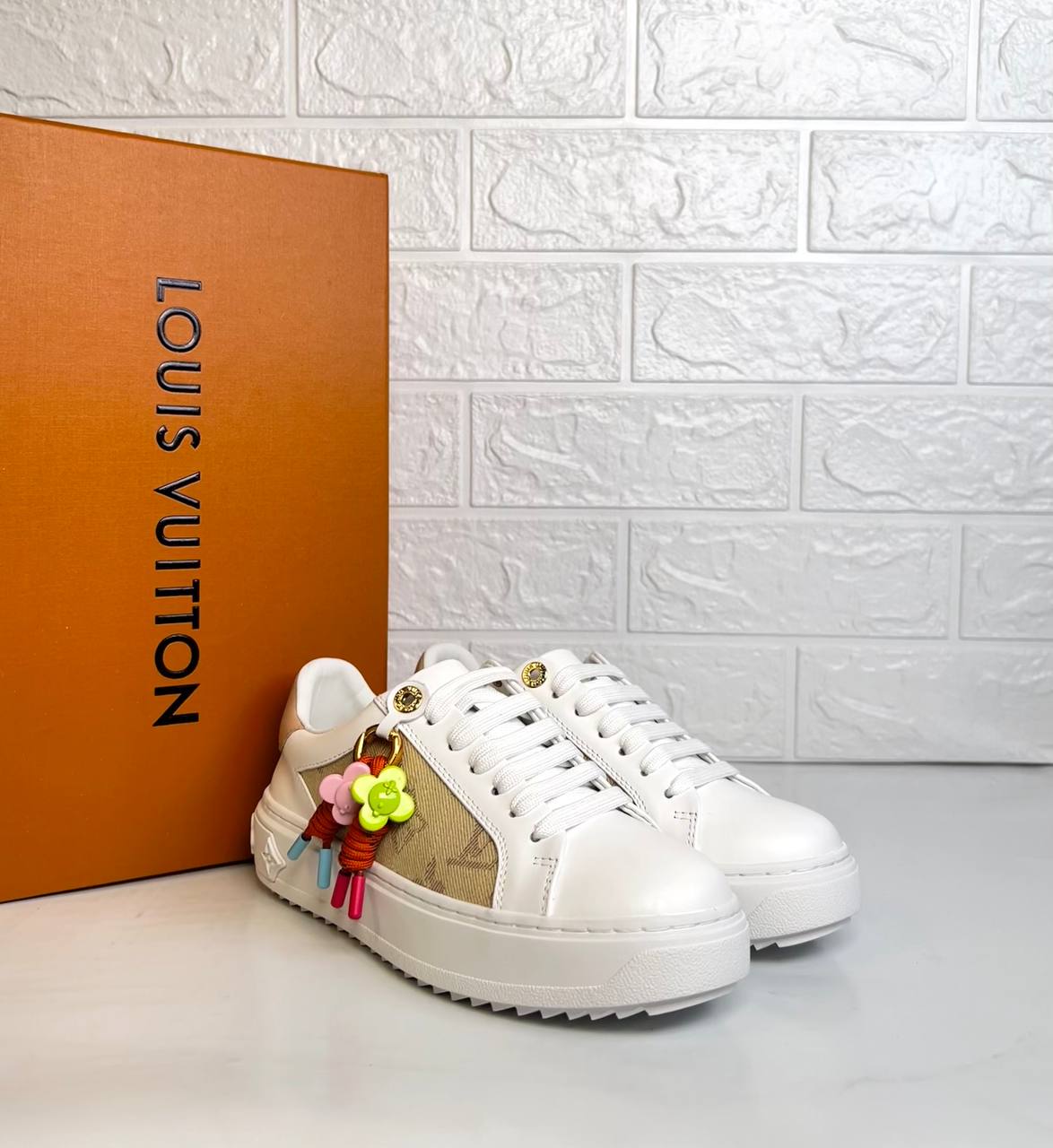 Louis Vuitton Time Out Sneaker 

911168 ⭐️