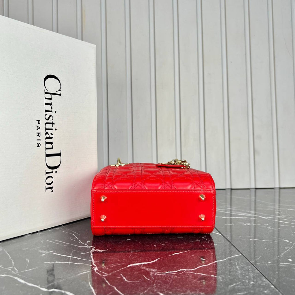 Christian Dior Lady Dior Bag Small 

16x16 cm 
5437-1
