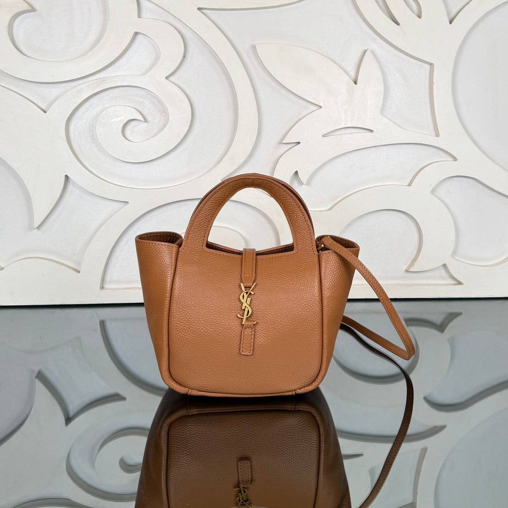 Ysl Saint Laurent Baby Bea in Grained

18x16 cm cm 
910668 ⭐️