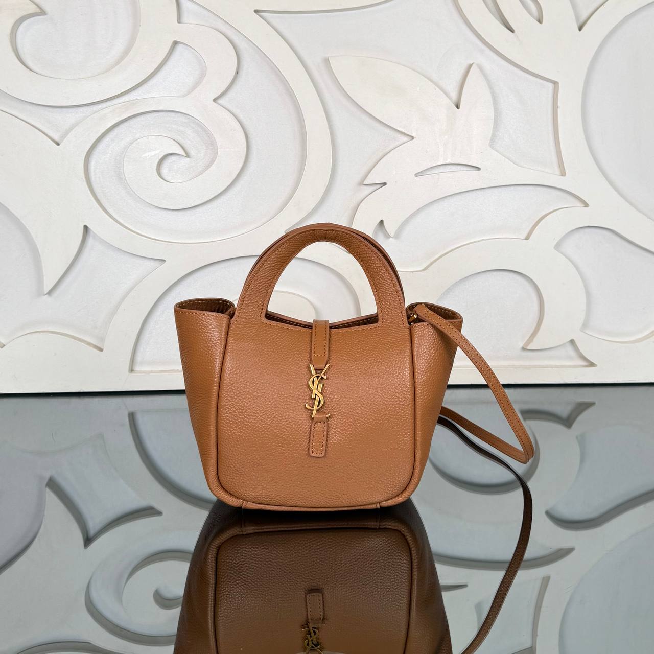 Ysl Saint Laurent Baby Bea in Grained

18x16 cm cm 
910668 ⭐️