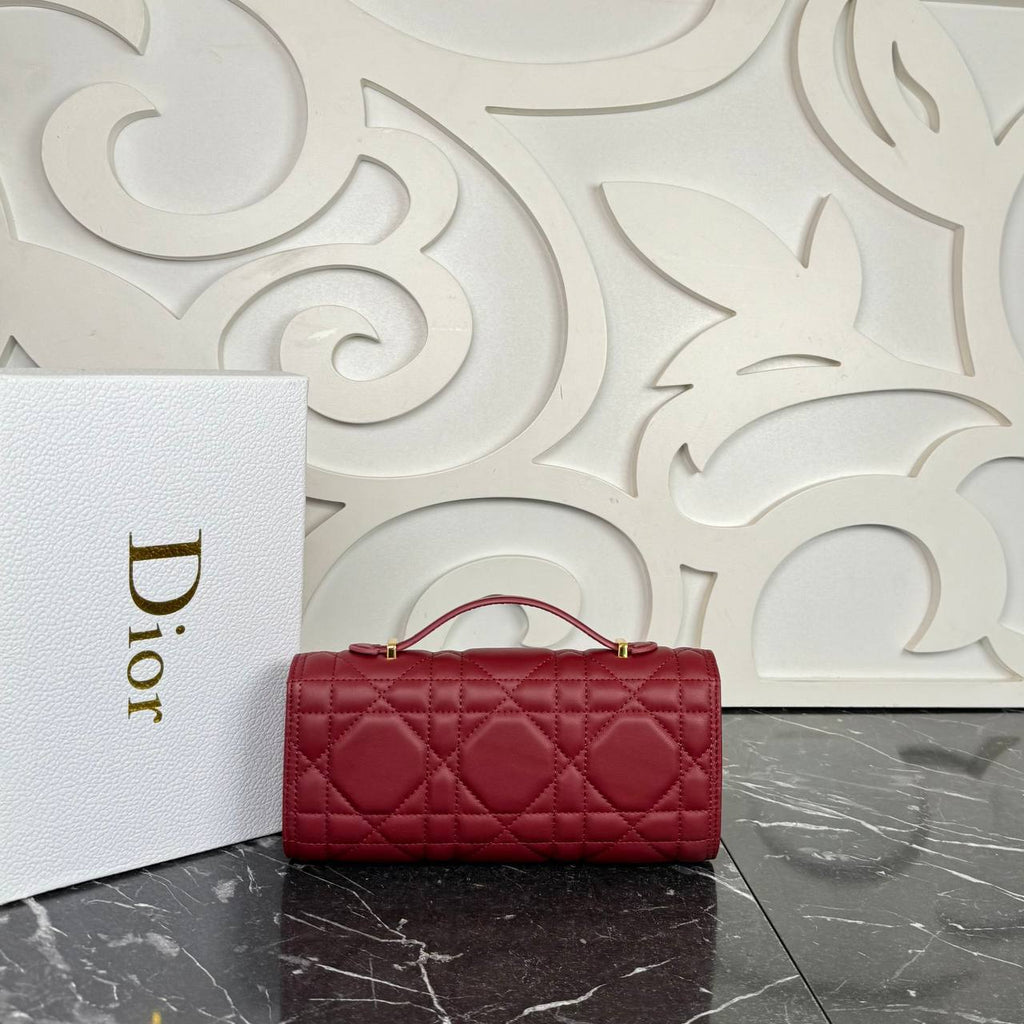 Christian Dior Dioramour Miss Caro Small 

24x10.5 cm
910186 ⭐️