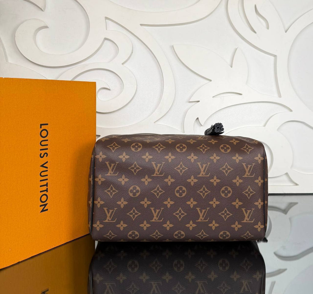 Louis Vuitton Speedy Soft 30 Dark 

6578 ⭐️