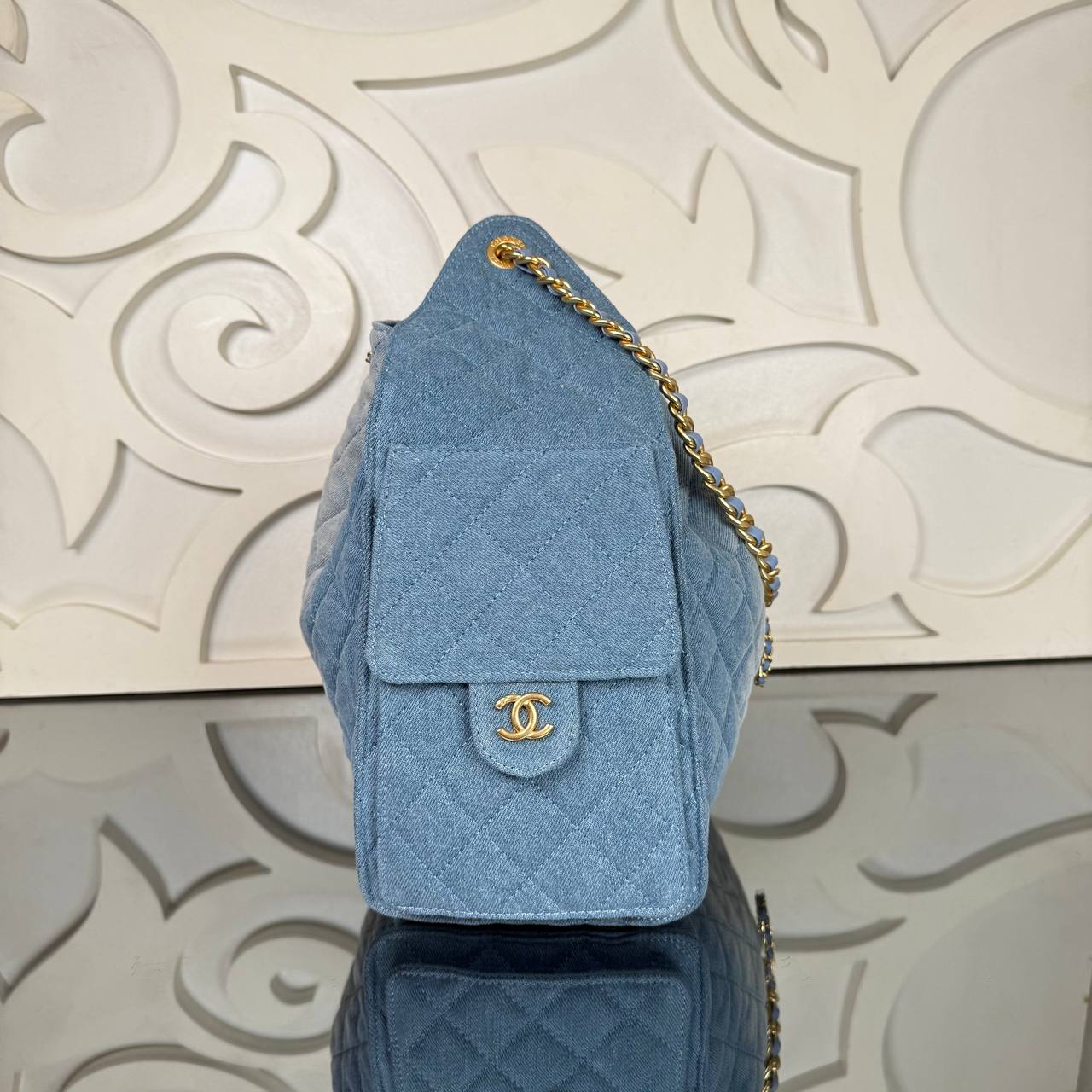Chanel 25 Medium Handbag

40x30 cm
910621 ⭐️