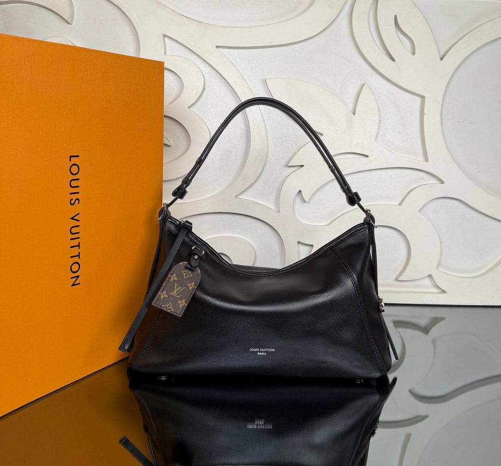 Louis Vuitton CarryAll East West

910494 ⭐️