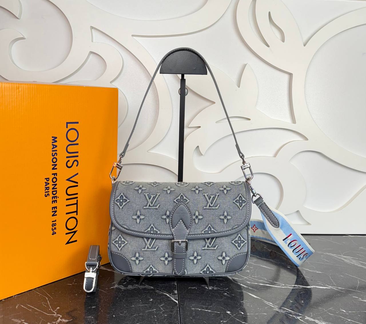 Louis Vuitton Diane Satchel Denim Bag 

910134 ⭐️