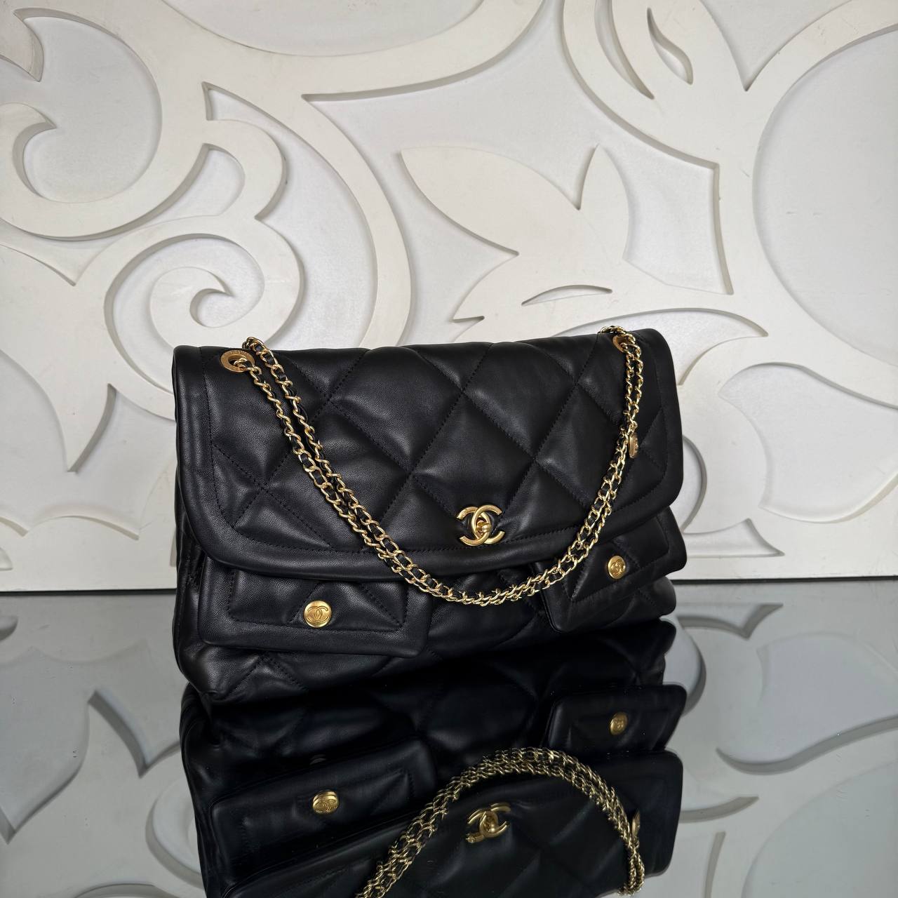 Chanel Large Bowling Flap Bag 

38x25 cm
910398 ⭐️
