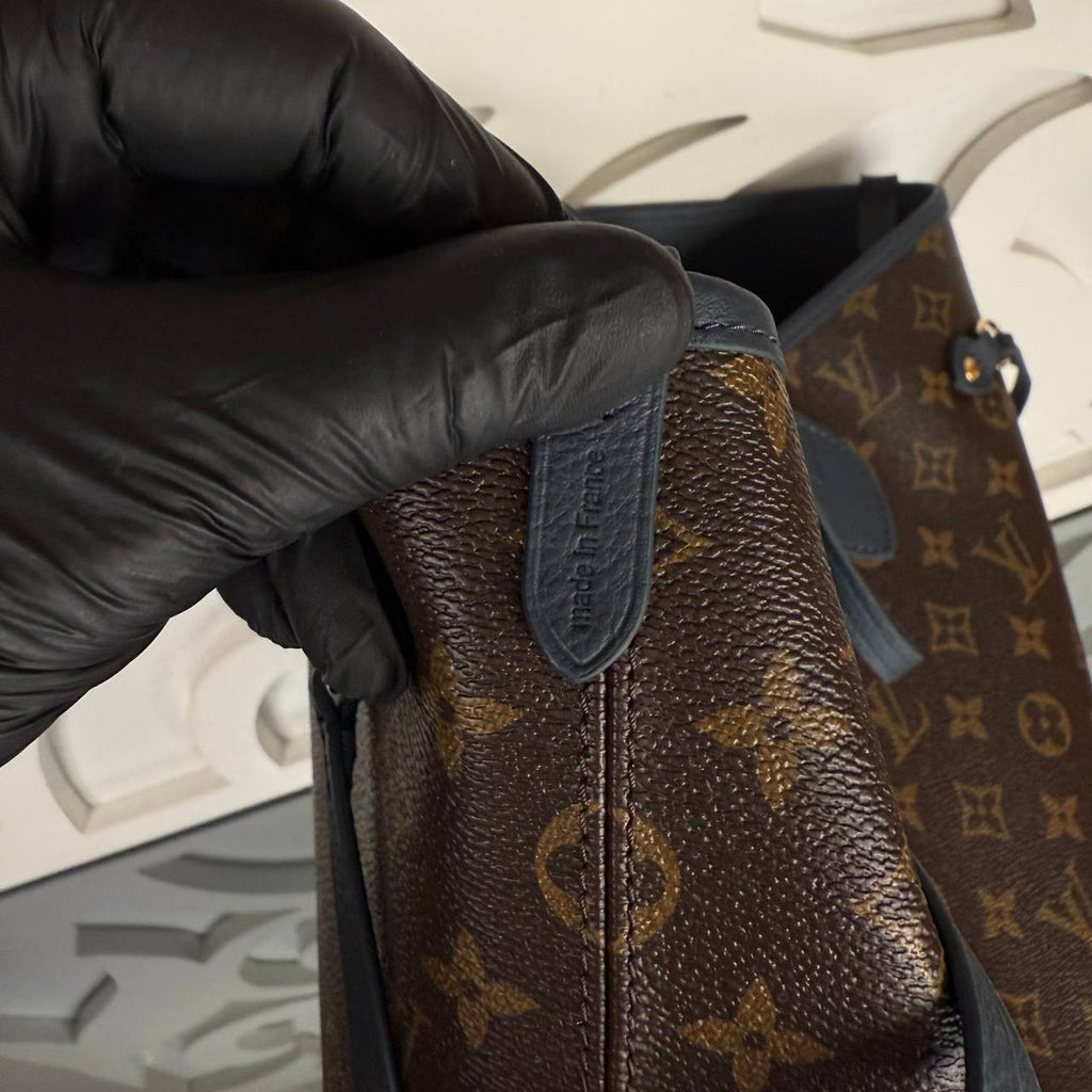 Louis Vuitton Neverfull Bandouliere Inside Out BB
Big size 42x28
19x16 cm small size 
210005 ⭐️