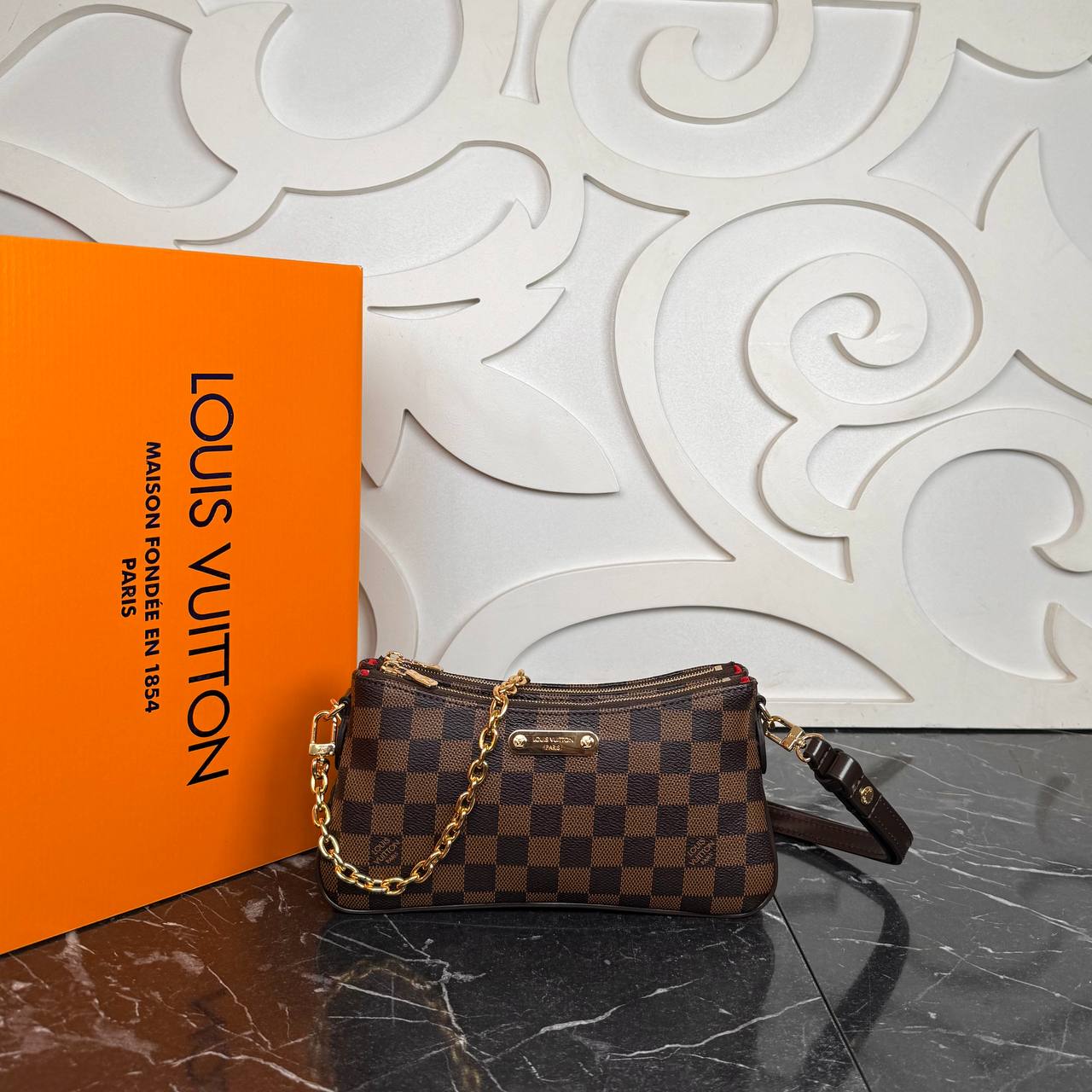 Louis Vuitton Liv Pochette

210076 ⭐️
