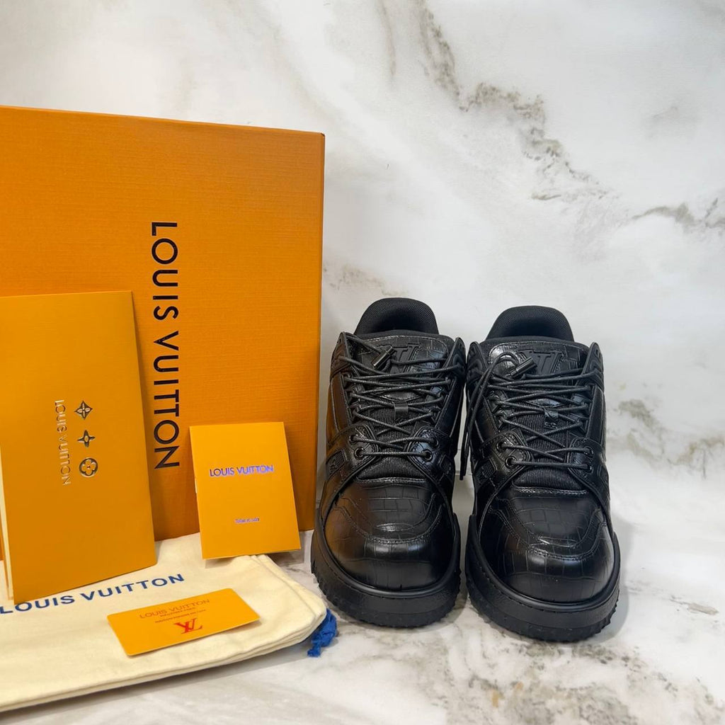 Louis vuitton sneakers 😍

3797-1⭐️