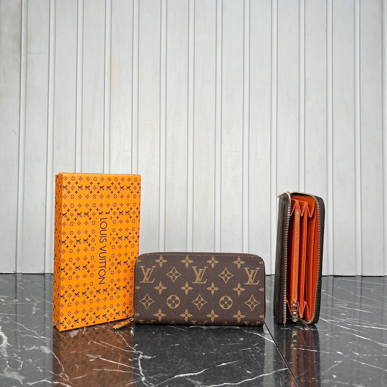 Louis Vuitton Zippy Wallet 

20x10 cm 
28.B ⭐️