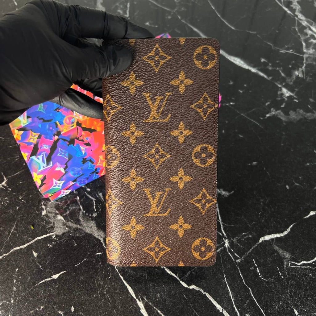 Louis Vuitton Brazza Wallet 

99 ⭐️
