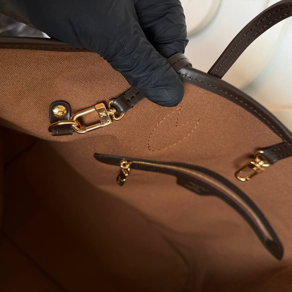 Louis Vuitton Neverfull MM

910624